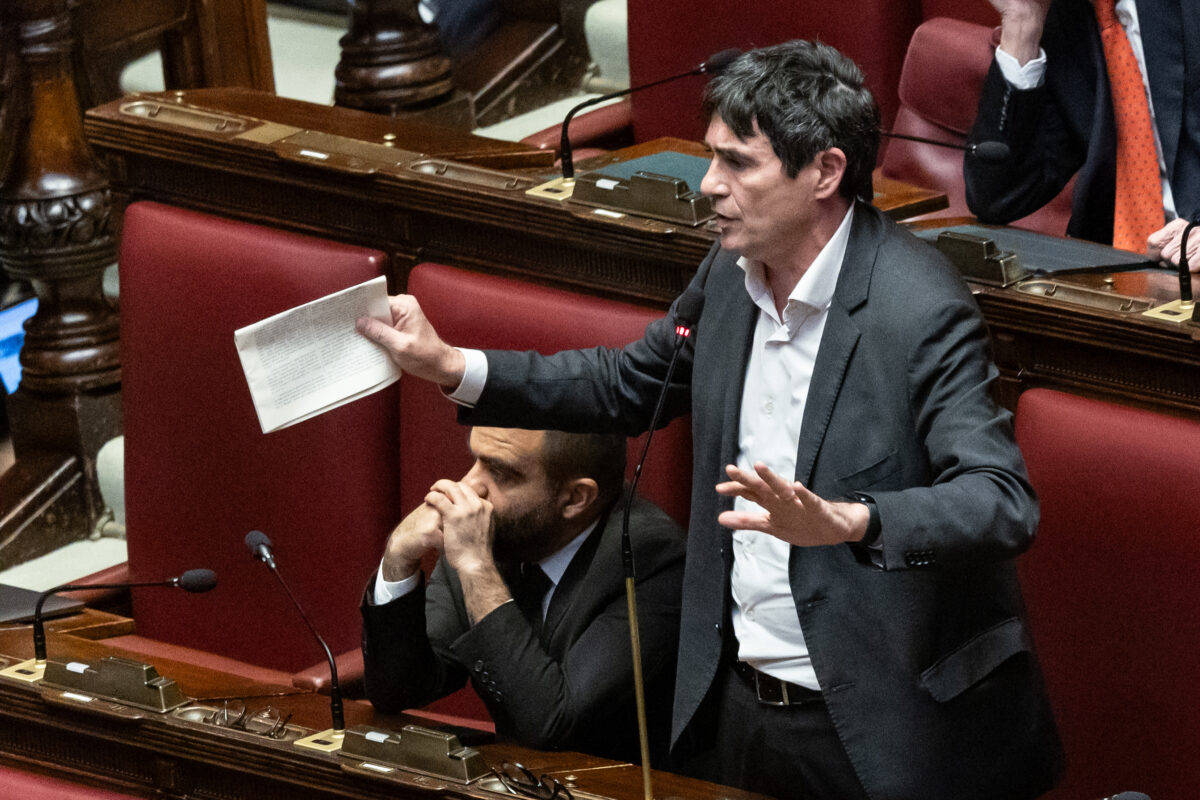 Fratoianni: ‘Netanyahu is a war criminal; Italian ministers are verging on the ridiculous’ Fratoianni: ‘Netanyahu is a war criminal; Italian ministers are verging on the ridiculous’