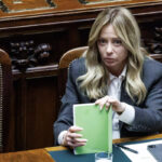 Social media, Meloni: ‘The government is working on it; no to bans that can be easily circumvented’