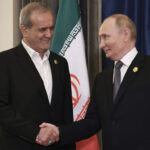 Iran: Putin speaks to Pezeshkian: ‘Offer to mediate with the US and Israel’
