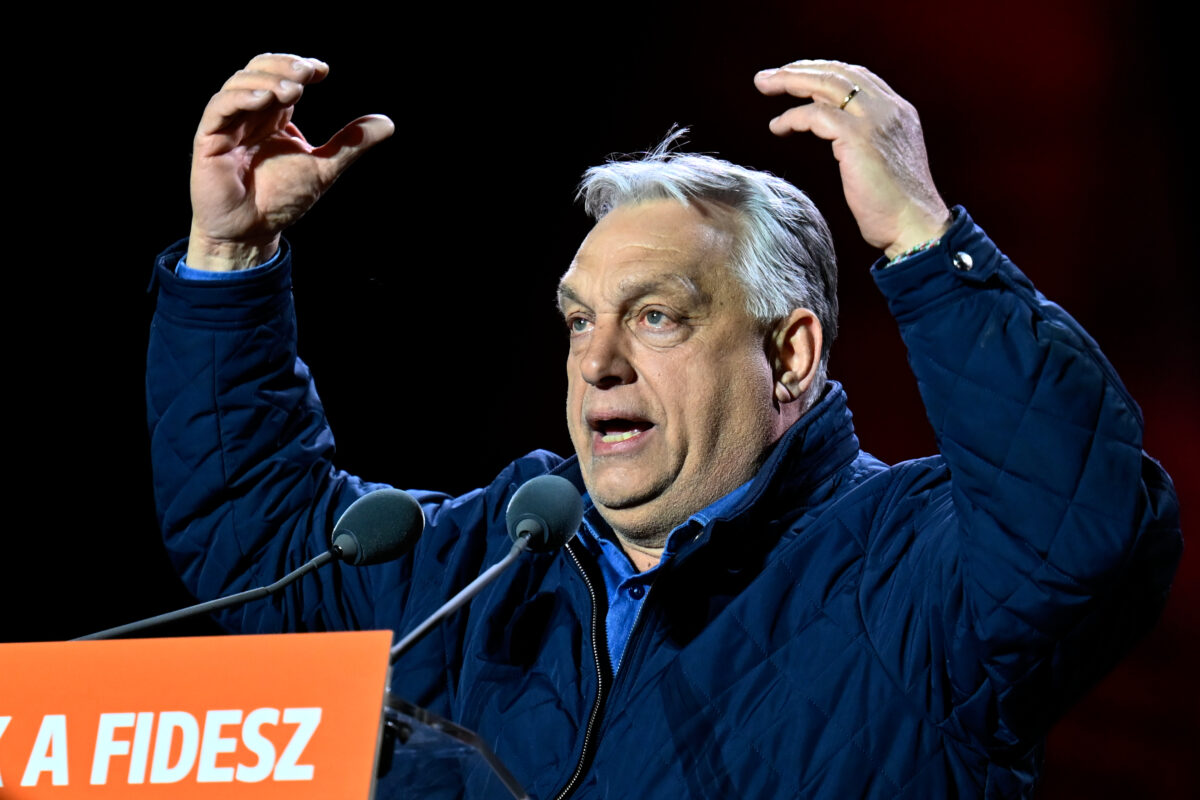 Hungary: Orbán casts his vote and thanks supporters: ‘I am here to win’ Hungary: Orbán casts his vote and thanks supporters: ‘I am here to win’