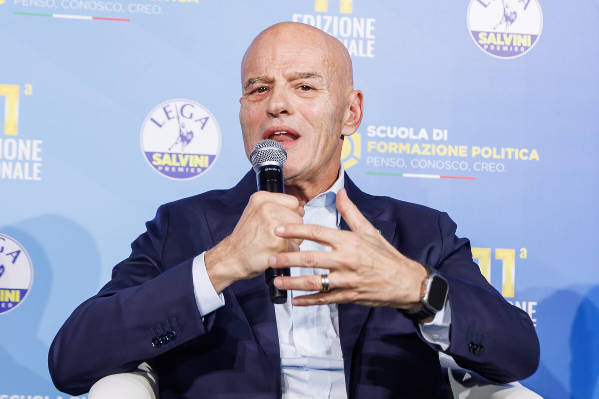 Gas, Descalzi: ‘We need to suspend the tender for Russian LNG from 2027’ Gas, Descalzi: ‘We need to suspend the tender for Russian LNG from 2027’