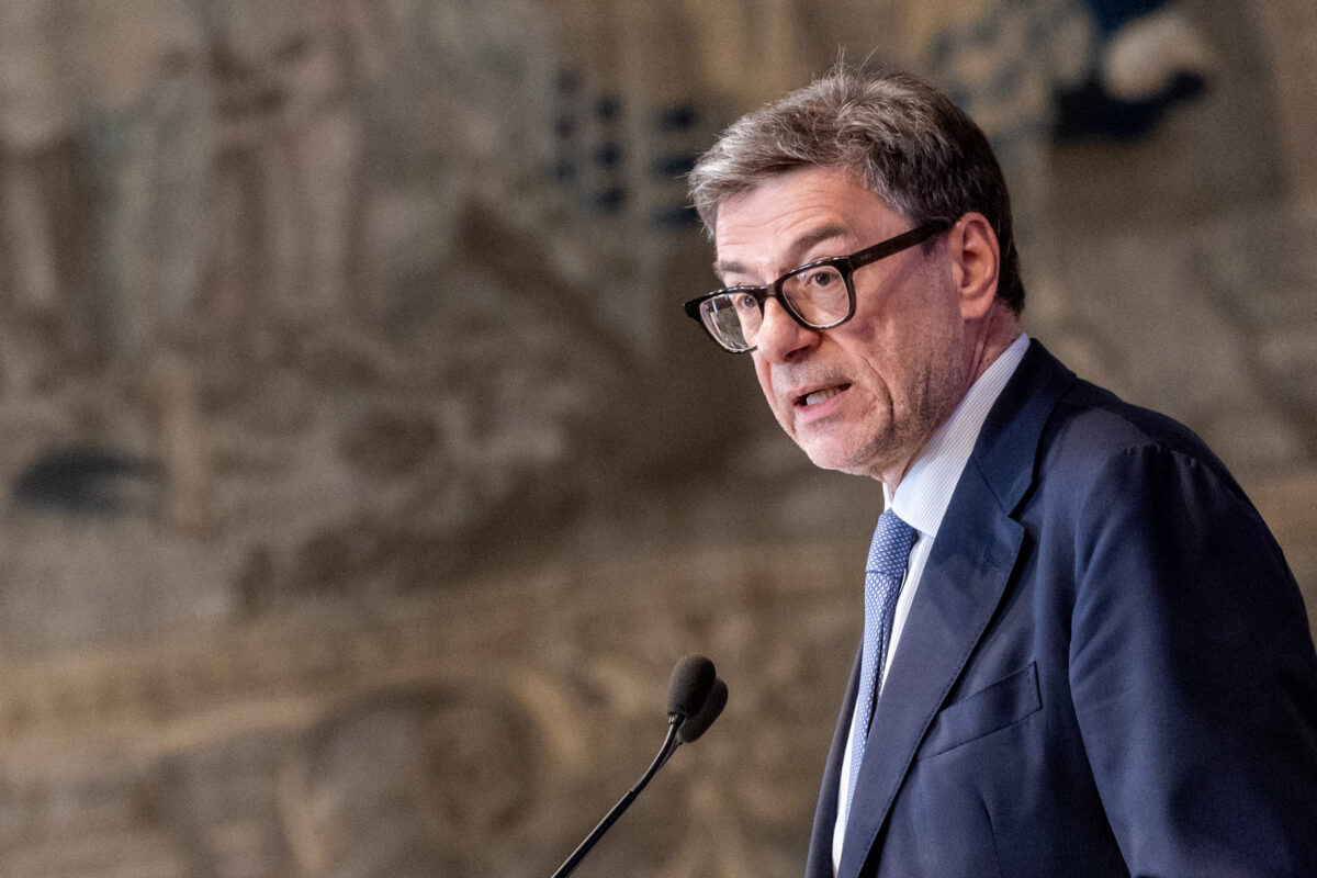 Iran, Giorgetti: ‘The reopening of the Strait of Hormuz is a positive step, but it does not mean the situation has been resolved’