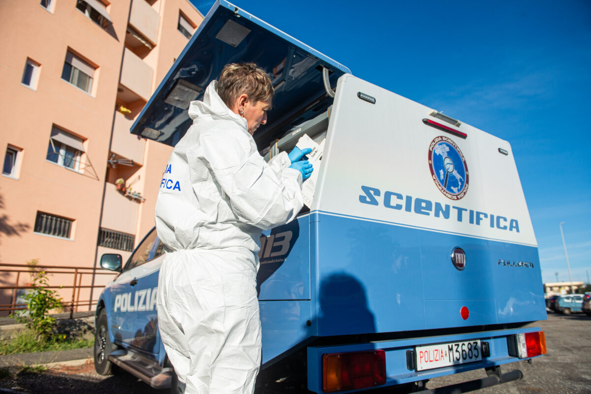 Chieti: parents discover body of 20-year-old; injured by a bladed weapon