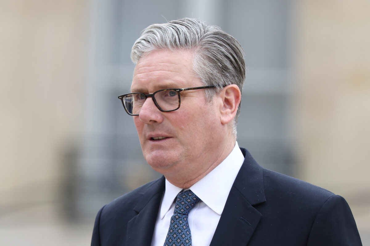 UK: Ministers united in defending Starmer after Mandelson case