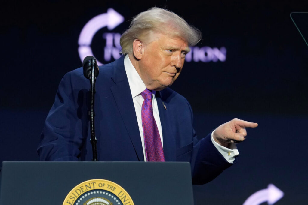 Iran, Trump: ‘We are offering a fair deal; either they accept it or we will destroy their power stations and bridges’