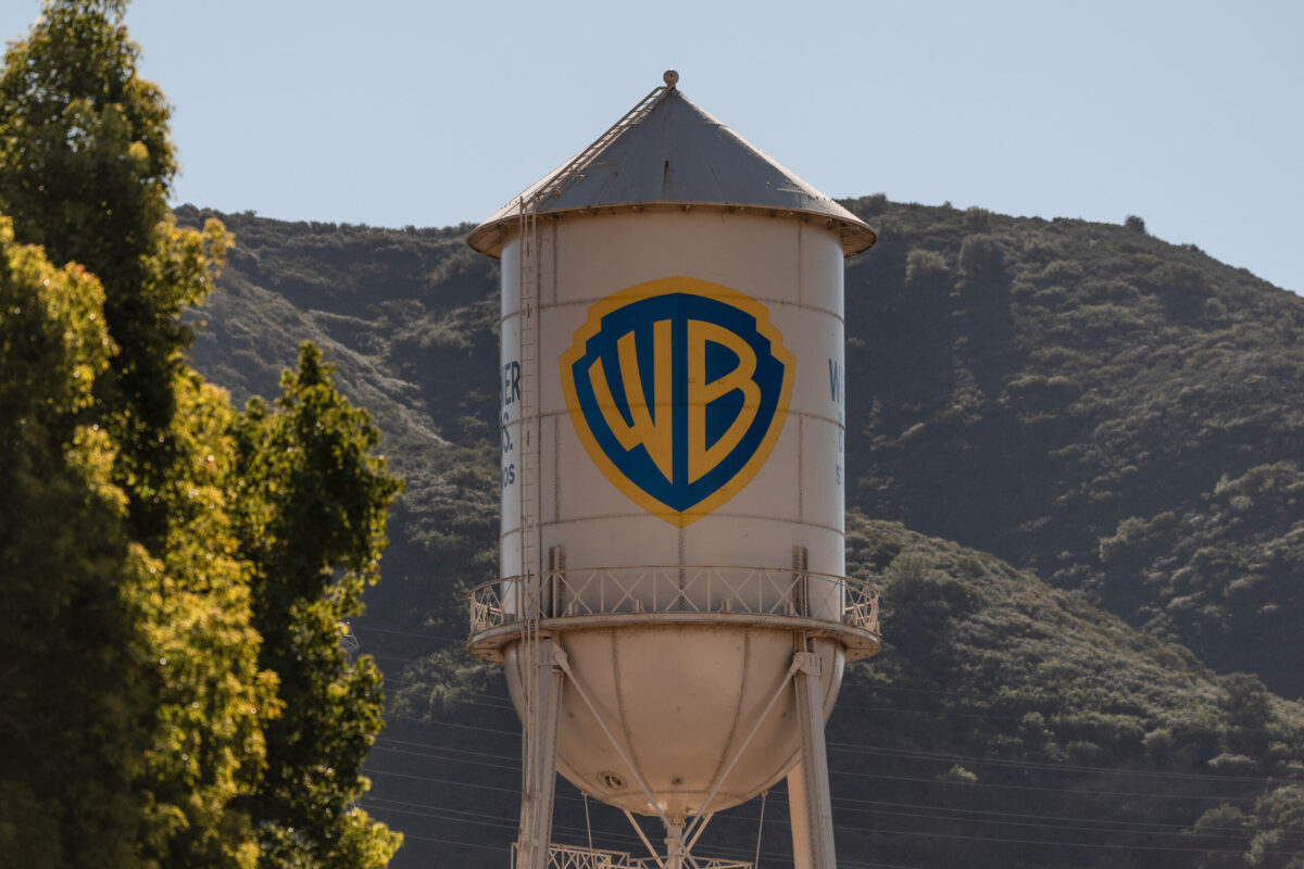 Warner Bros: Shareholders approve Paramount’s bid