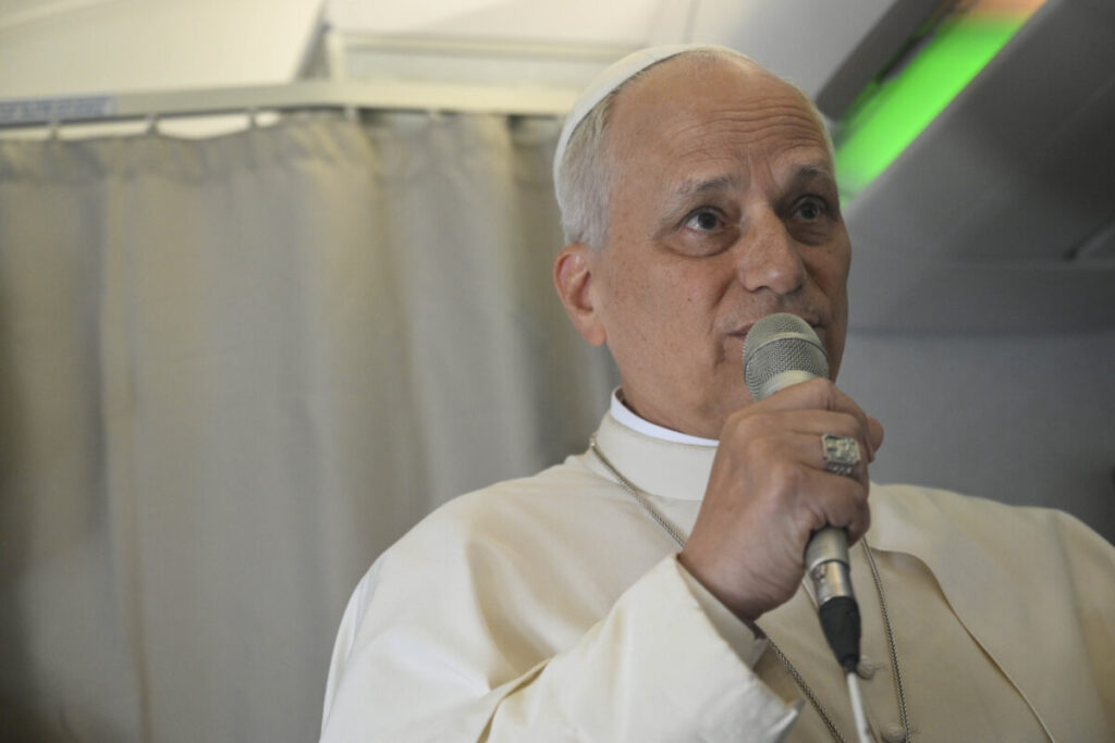 Lebanon, Pope: “I’m taking with me a photo of a child celebrating and then being killed.”