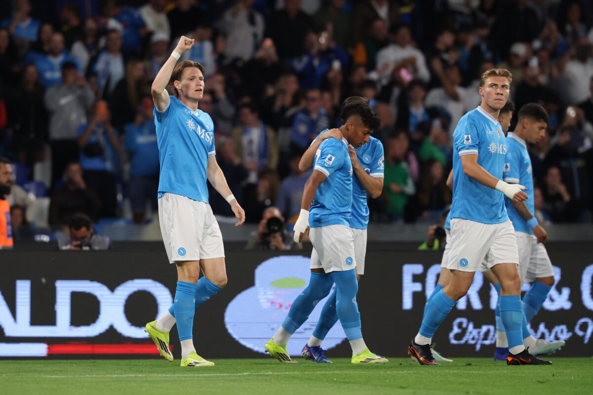 Football, Serie A: Napoli-Cremonese 4-0. The Partenopei eye the Champions League