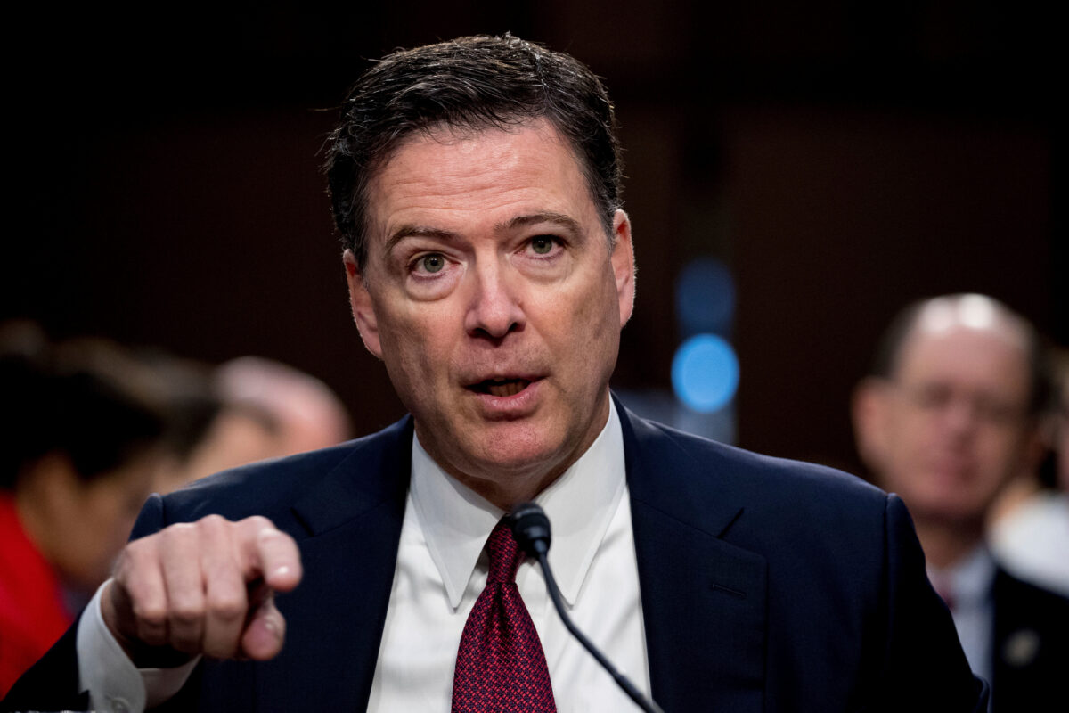 USA, former FBI director James Comey has surrendered in Virginia