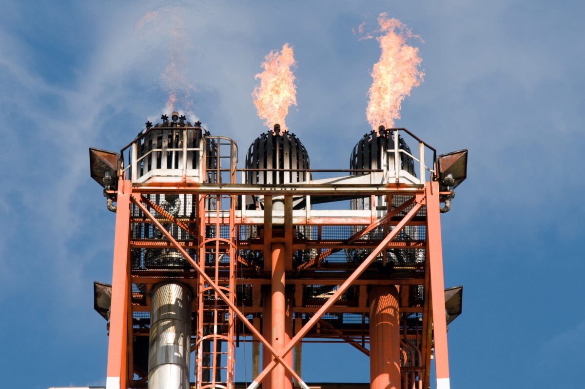 Oil futures prices surge: Brent at $113.60 per barrel and WTI at $110