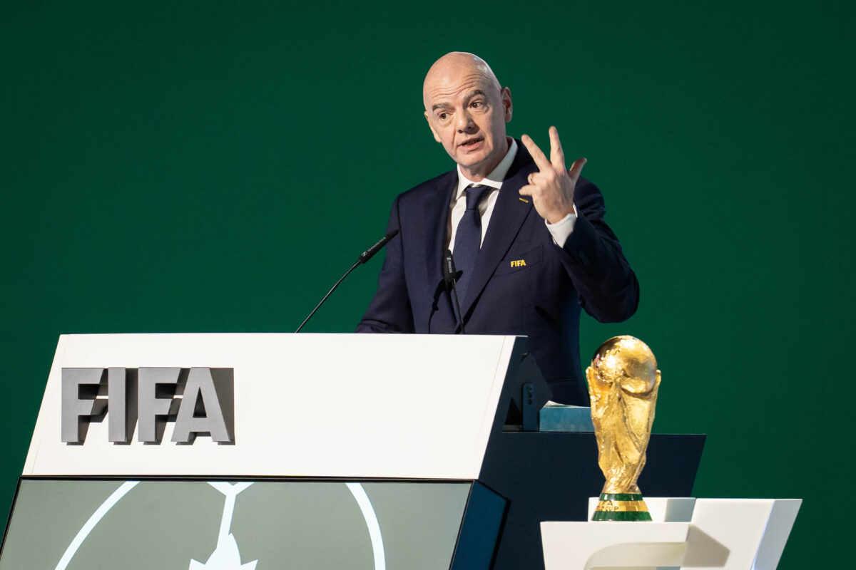 FIFA, Infantino: “Iran will take part in the World Cup and will play in the USA”  Milan, Apr. 30 (LaPresse) – “I can confirm that Iran will take part in the FIFA World Cup 2026 and will, of course, play in the United States of America.” This was announced by FIFA president Gianni Infantino in his opening speech at the Congress in Vancouver, Canada, highlighting “the extraordinary ability of football to build bridges in a divided world,” as all 48 participating federations prepare to shine at this year’s FIFA World Cup and convey a powerful message of unity.  Français :  FIFA, Infantino : « L’Iran participera à la Coupe du monde et jouera aux États-Unis »  Milan, 30 avr. (LaPresse) – « Je peux confirmer que l’Iran participera à la Coupe du monde de la FIFA 2026 et qu’il jouera bien entendu aux États-Unis d’Amérique. » C’est ce qu’a annoncé le président de la FIFA, Gianni Infantino, dans son discours d’ouverture au Congrès de Vancouver, au Canada, soulignant « la capacité extraordinaire du football à construire des ponts dans un monde divisé », alors que les 48 fédérations participantes se préparent à briller lors de la Coupe du monde de la FIFA et à transmettre un puissant message d’unité.