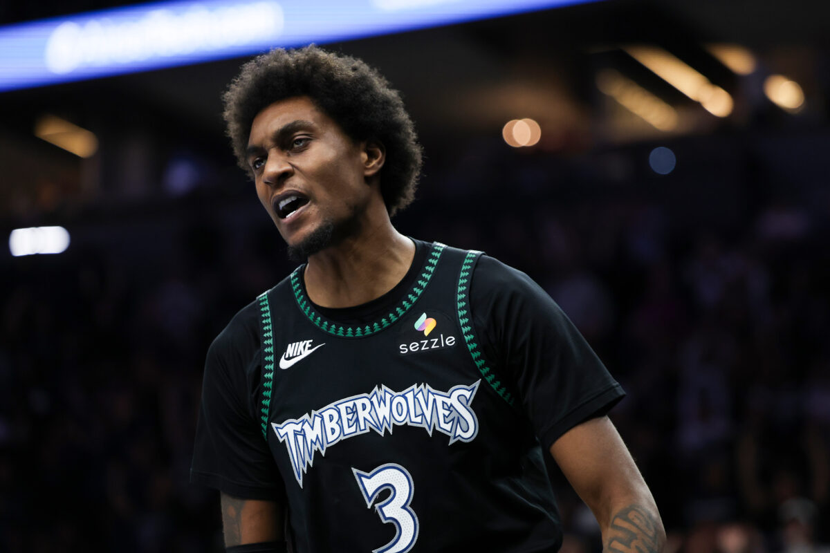 NBA Playoffs: Knicks and Timberwolves advance