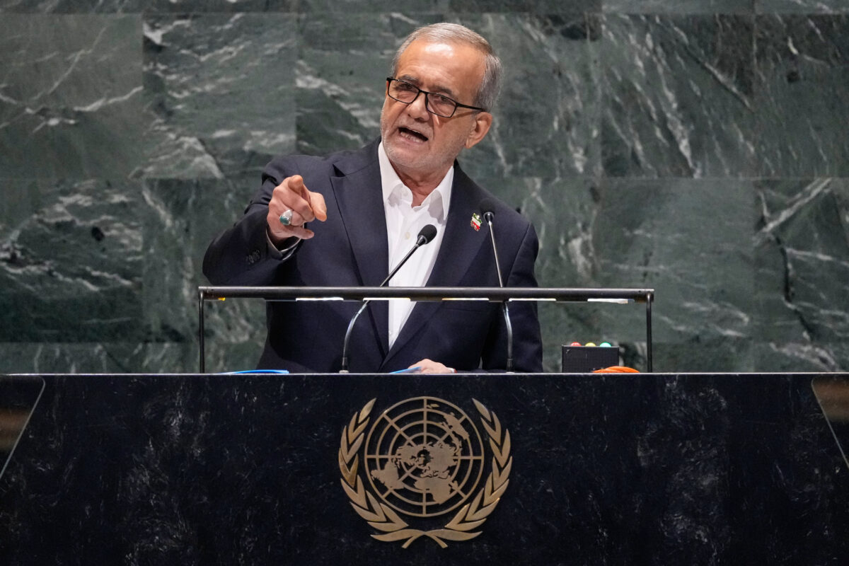 Iran, Teheran: “We will resist the America that devours the world”