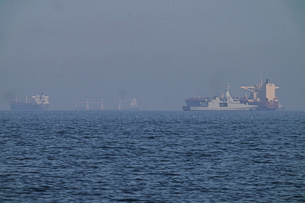 US threatens sanctions against those paying tolls in Hormuz