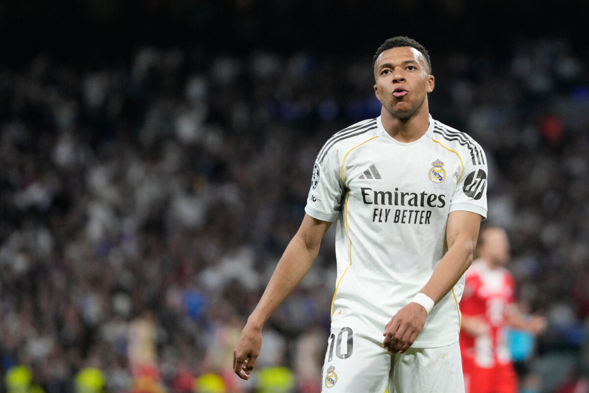 Real Madrid fans furious over Mbappé’s weekend in Sardinia: “The club is in agreement”