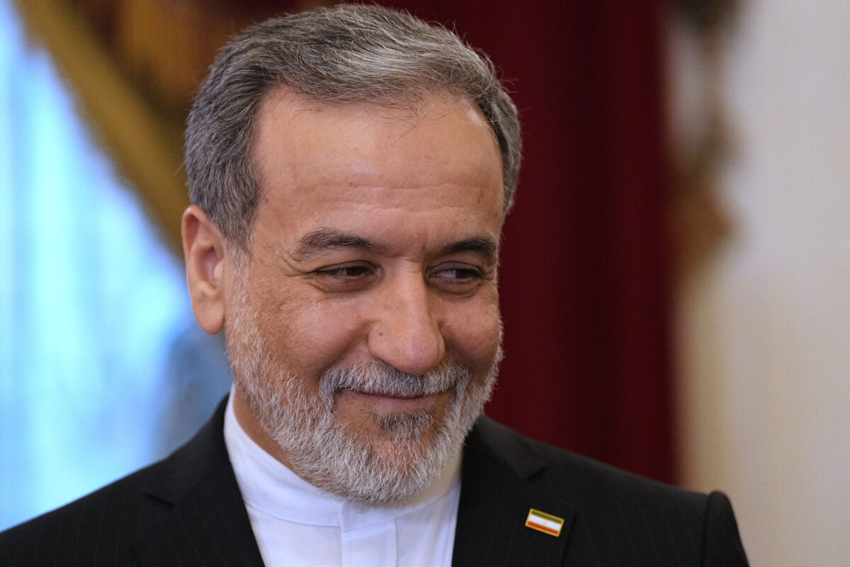 Iran: Araghchi met with Chinese Foreign Minister Wang Yi in Beijing