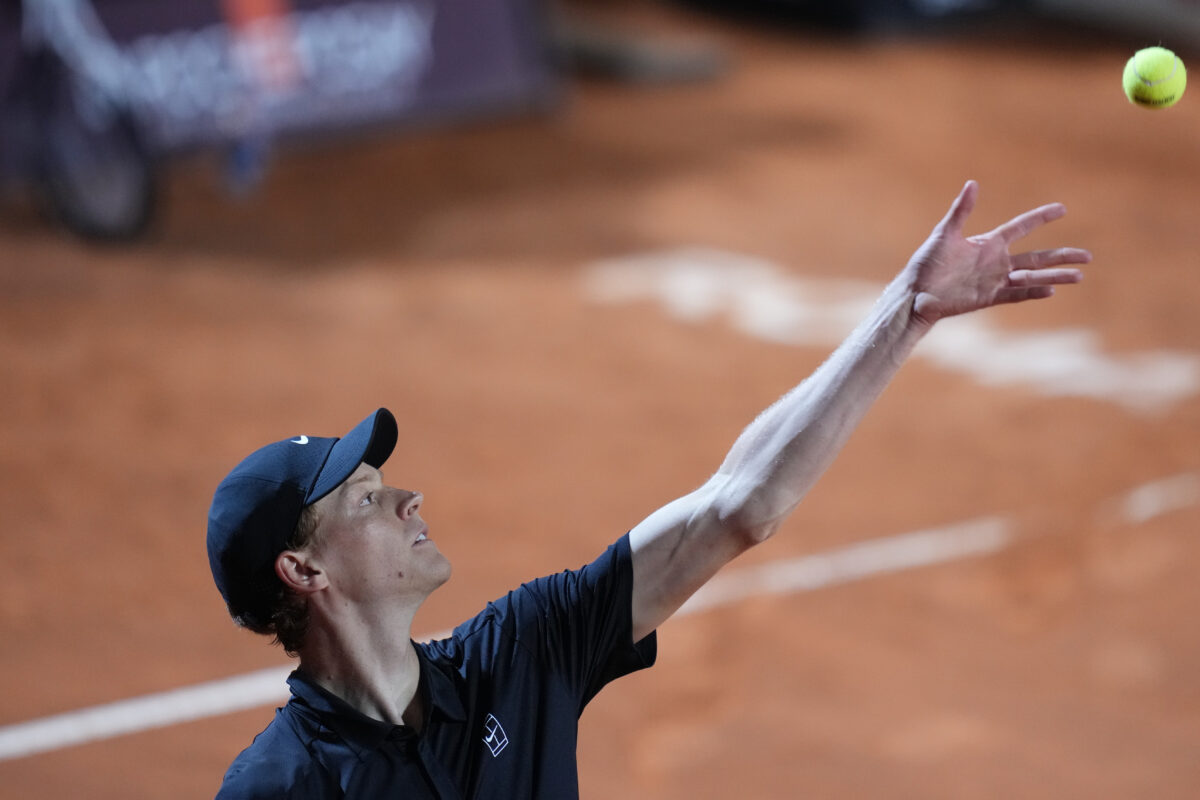 Italian Open, Sinner reaches third round: Ofner beaten in straight sets