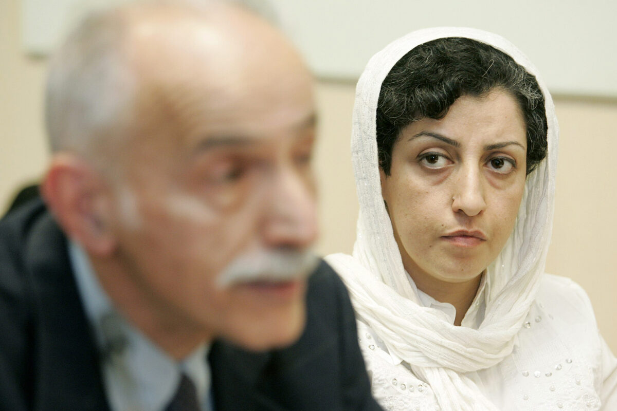 Iran: Narges Mohammadi released on bail to receive hospital treatment
