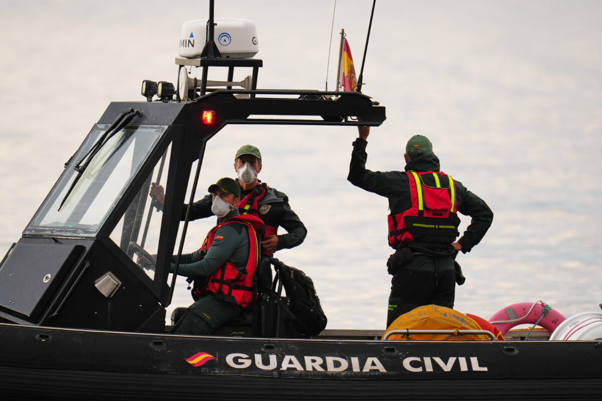 Hantavirus: Civil Guard officer dies of a heart attack during disembarkation operations