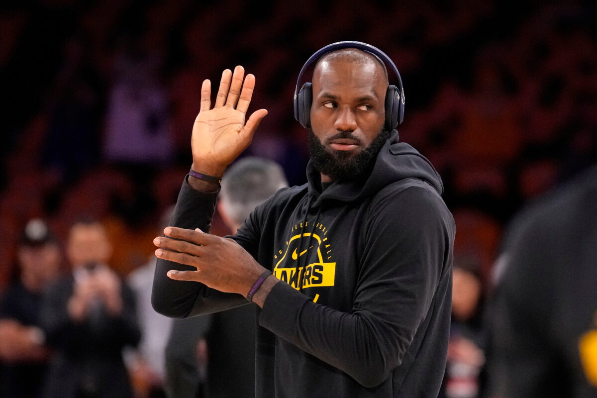 NBA, LeBron James: ‘The future? I haven’t decided yet; I’ll talk to my family’