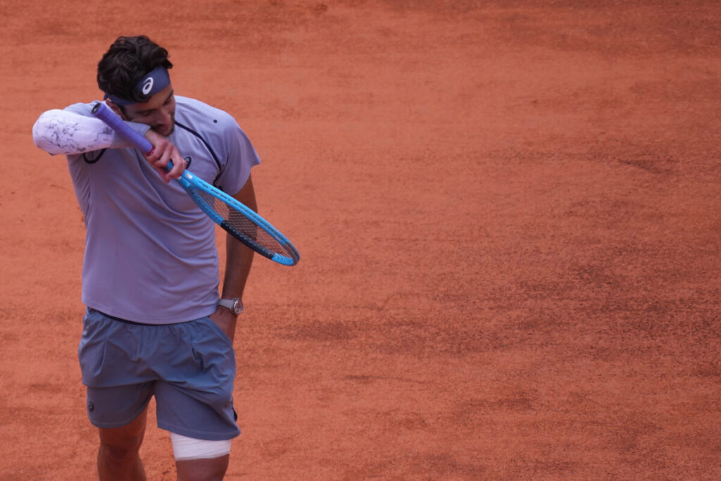 Musetti, rectus femoris injury for the Tuscan player: “I have to miss Roland Garros”