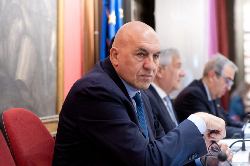 Crosetto: “U.S.-China Synergy on Hormuz Could Prompt Russia to Act”