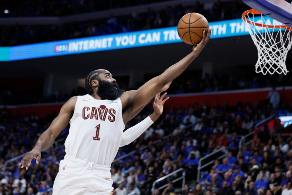 NBA Playoffs: Cavs Win in Detroit, Lead Series 3-2