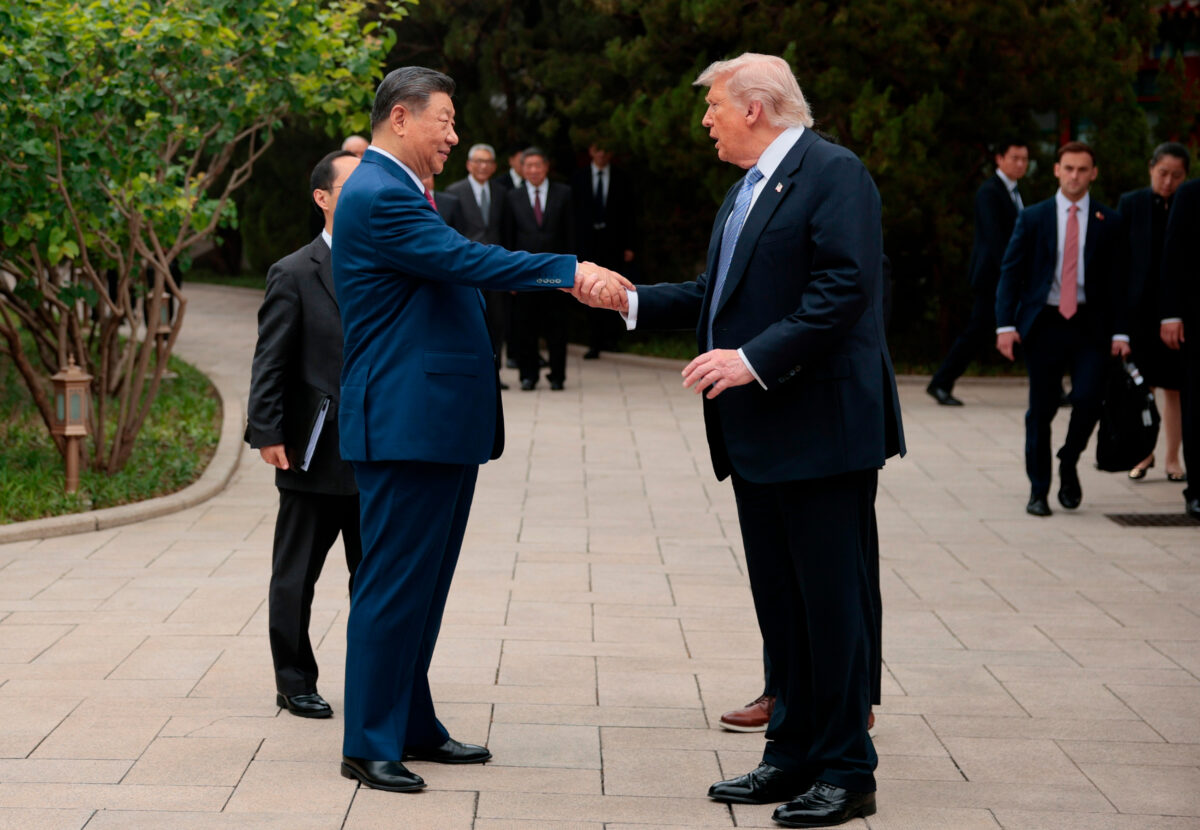 Iran, Trump considers lifting sanctions on Chinese oil buyers