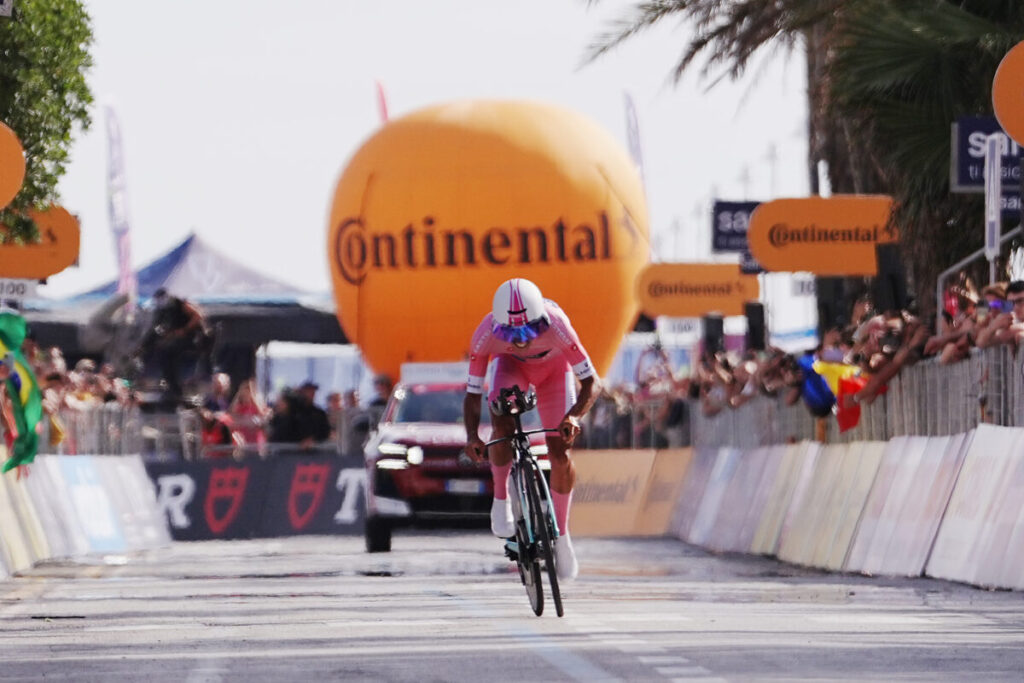 Giro d’Italia: Ganna wins Massa time trial; Eulalio retains the pink jersey