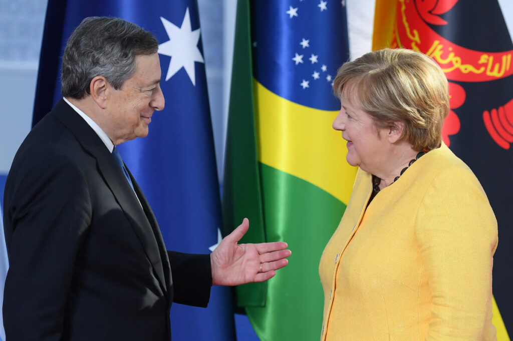 Ukraine, FT: ‘EU considers Draghi or Merkel as possible mediators with Putin’
