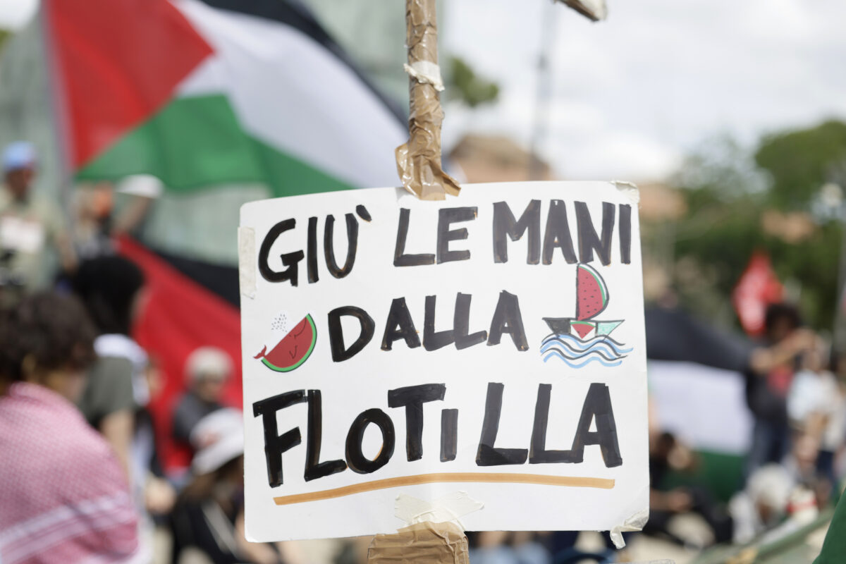 Flotilla, Israel: ‘Non-lethal projectiles fired at boats’