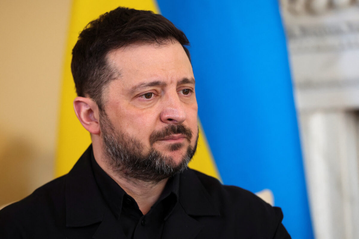 Ukraine, Zelensky: ‘Russian intelligence headquarters in Kherson hit, hundreds killed or injured’