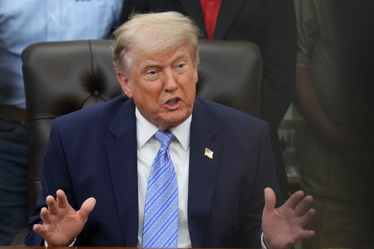 Iran: Republicans postpone vote on limits to Trump’s war powers