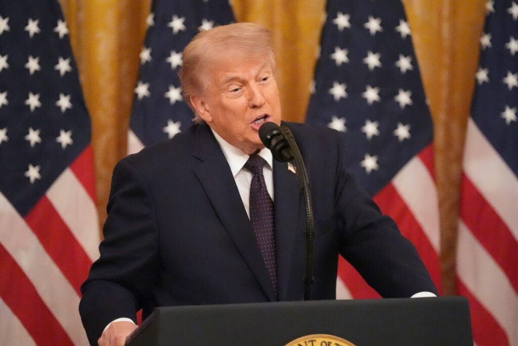 Iran, Trump: “Tehran is desperate to strike a deal”