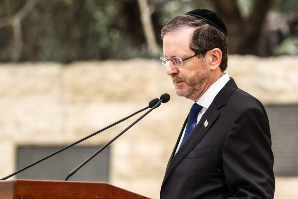 Flotilla, Herzog: ‘Abuse of prisoners must be banned’