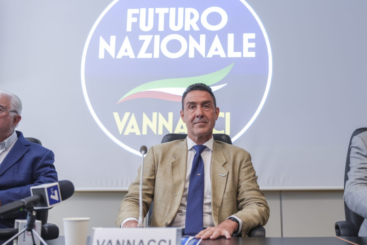 FI, Vannacci: ‘What role does M. Berlusconi play? Is the party controlled by the media?’