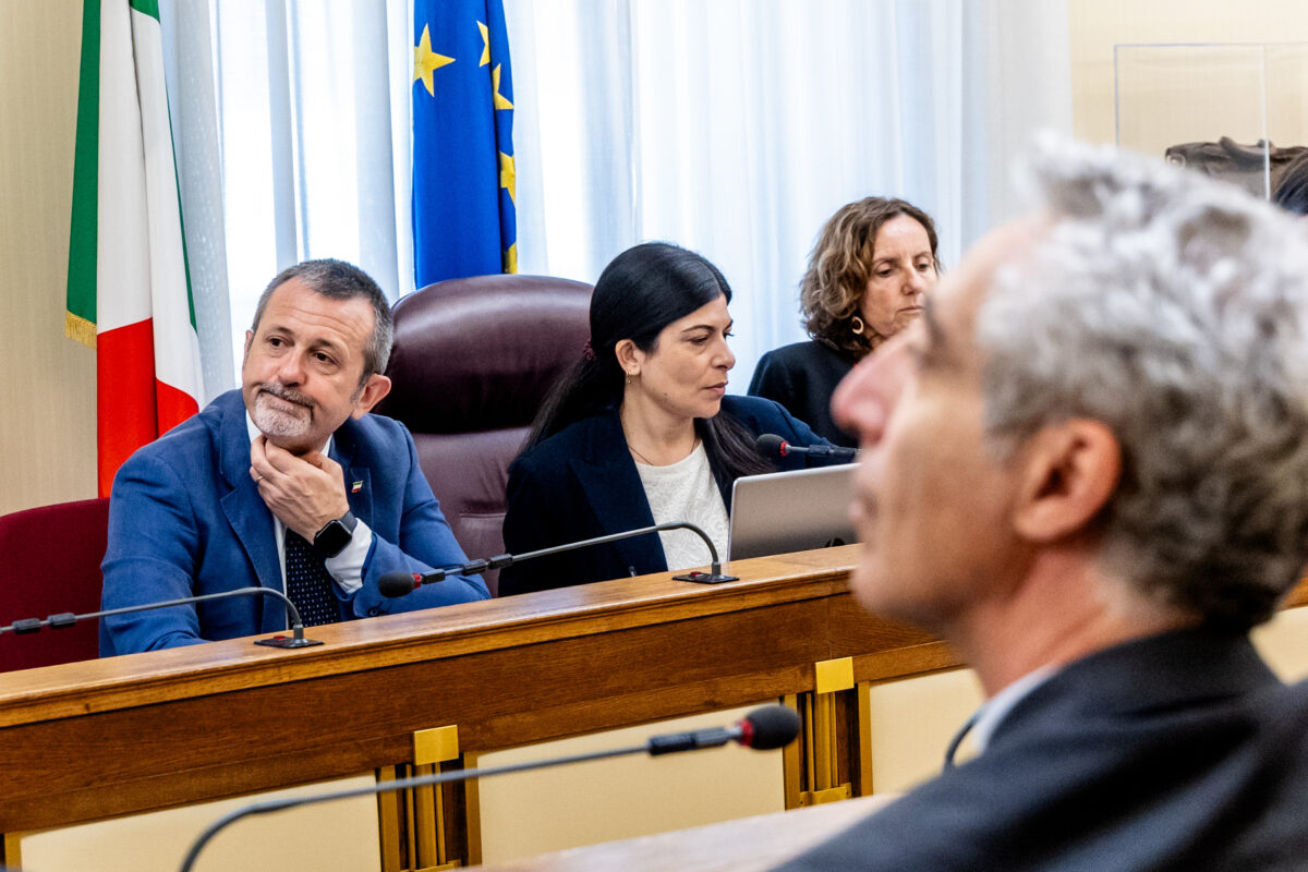 Rome, Delmastro in the Anti-Mafia Committee: ‘I left Caroccia’s company after his conviction’