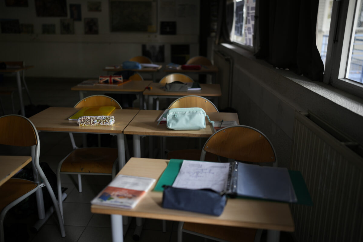 Heatwave: temperatures hit 53°C in corridors; primary school closed in France Heatwave: temperatures hit 53°C in corridors; primary school closed in France