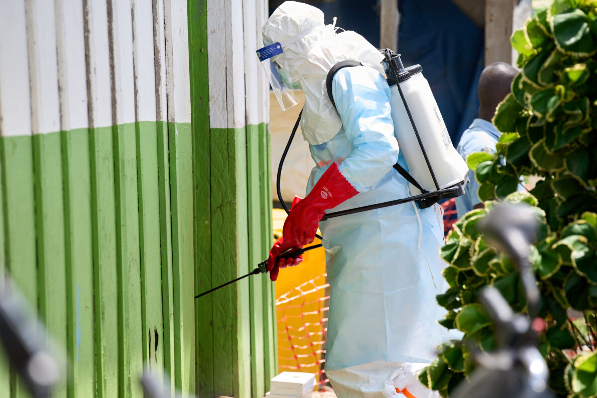 Ebola, area in central Cagliari cordoned off: suspected case involving Italian citizen originally from Congo Ebola, area in central Cagliari cordoned off: suspected case involving Italian citizen originally from Congo