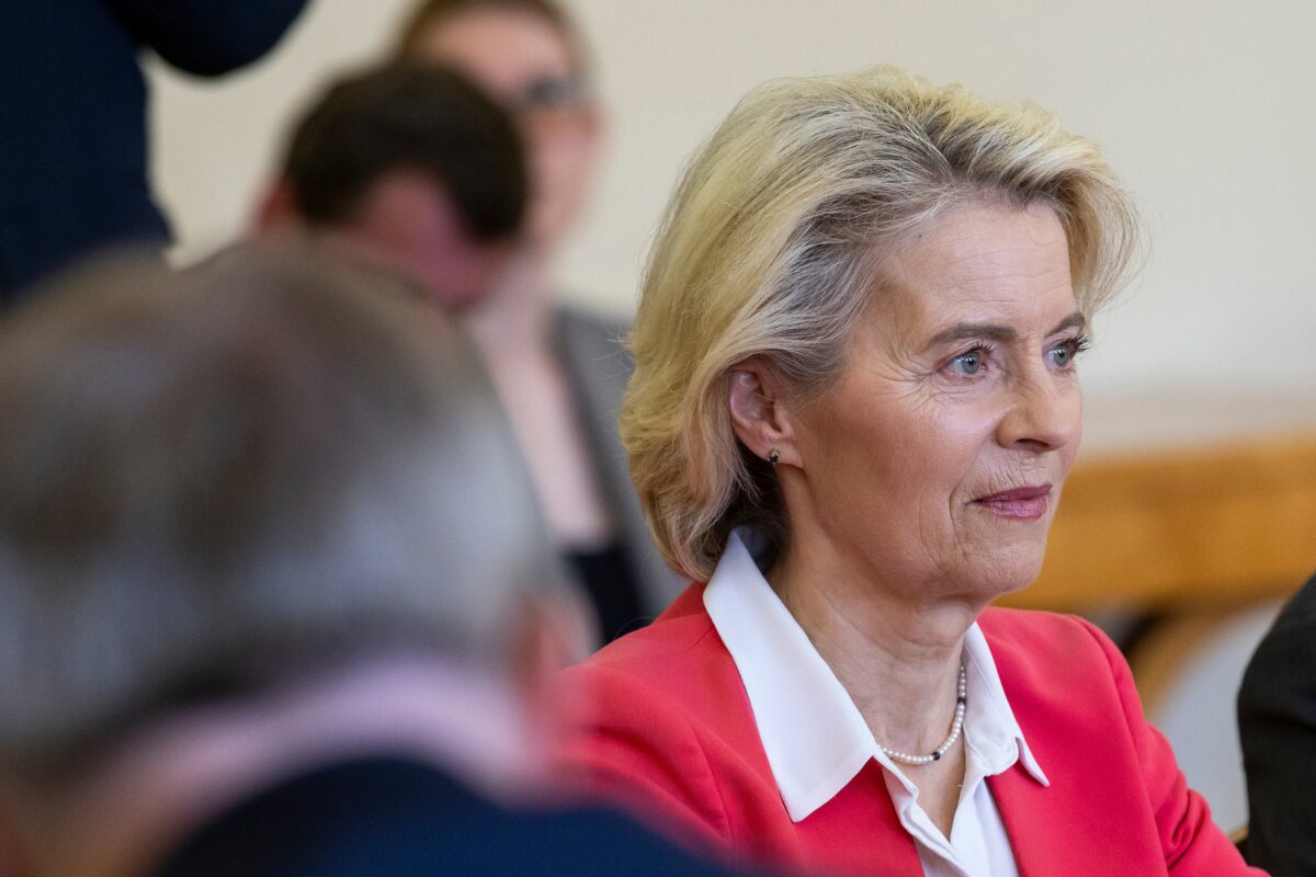 EU, media: Considering a price cap on Russian oil for Iran