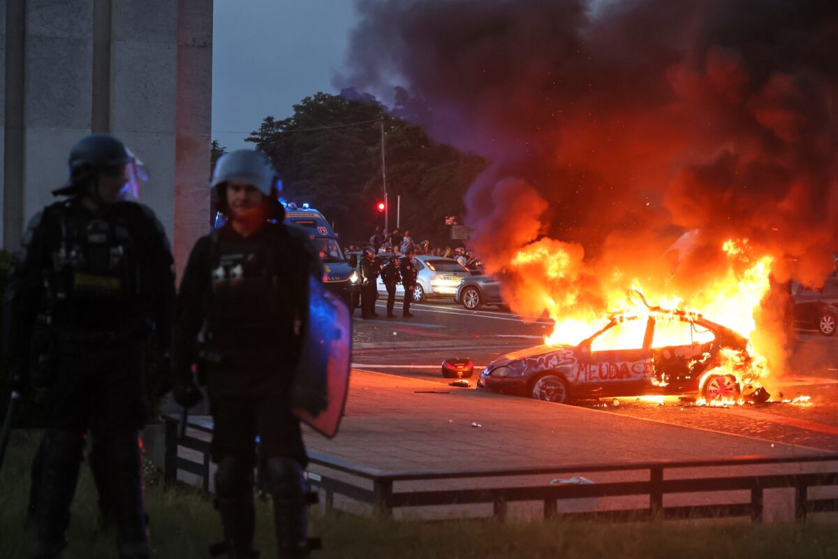 France: one dead and one seriously injured in incidents during PSG celebrations France: one dead and one seriously injured in incidents during PSG celebrations