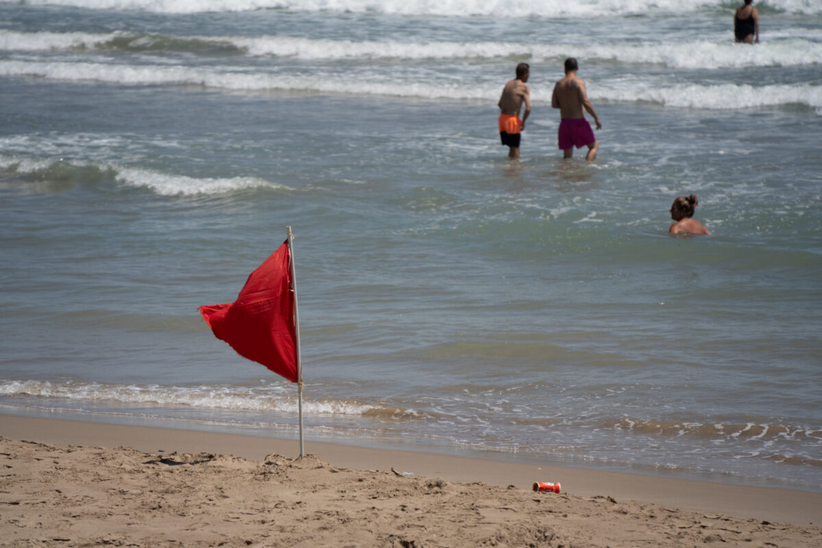 Sardinia, French tourist: “I was bitten by a shark”