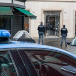 Cagliari: Man Fails in Tobacco Shop Robbery and Barricades Himself in His Home; 36-Year-Old Arrested