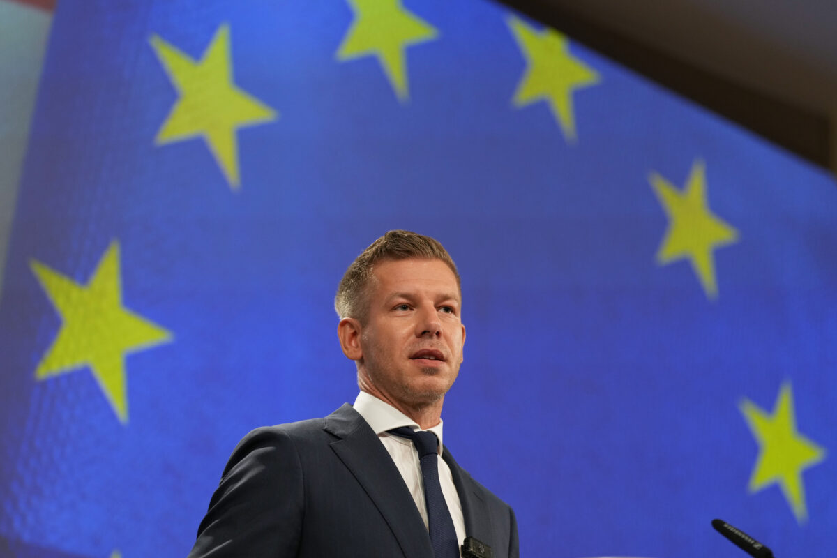 Ukraine, Magyar condemns war but defends Russian energy imports