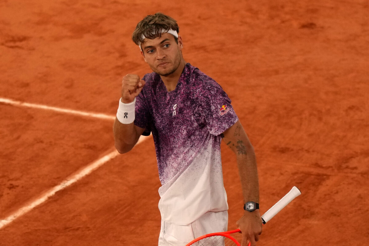Roland Garros: Cobolli reaches the semi-finals, beating Auger-Aliassime