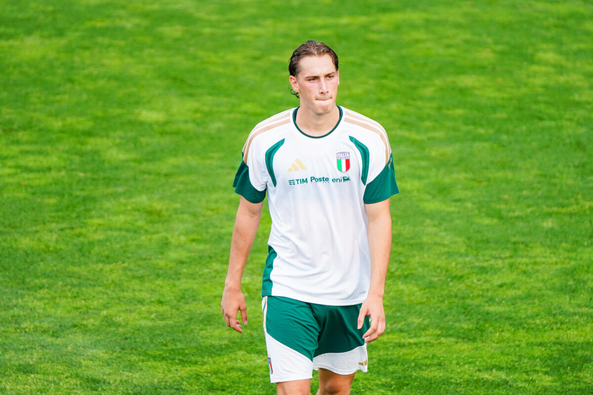 Football: Luxembourg v Italy 0–1, Pio Esposito scores the winner