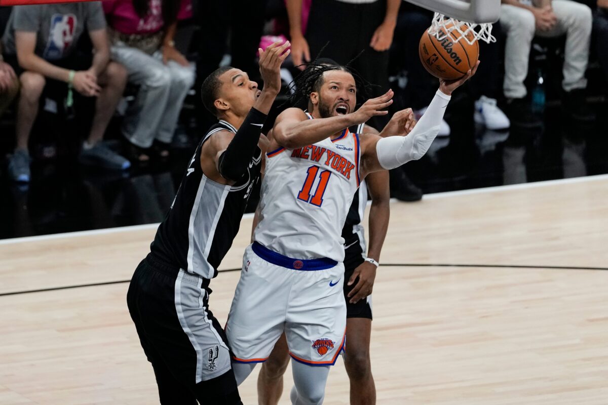 NBA: Finals – New York win Game 1 in San Antonio