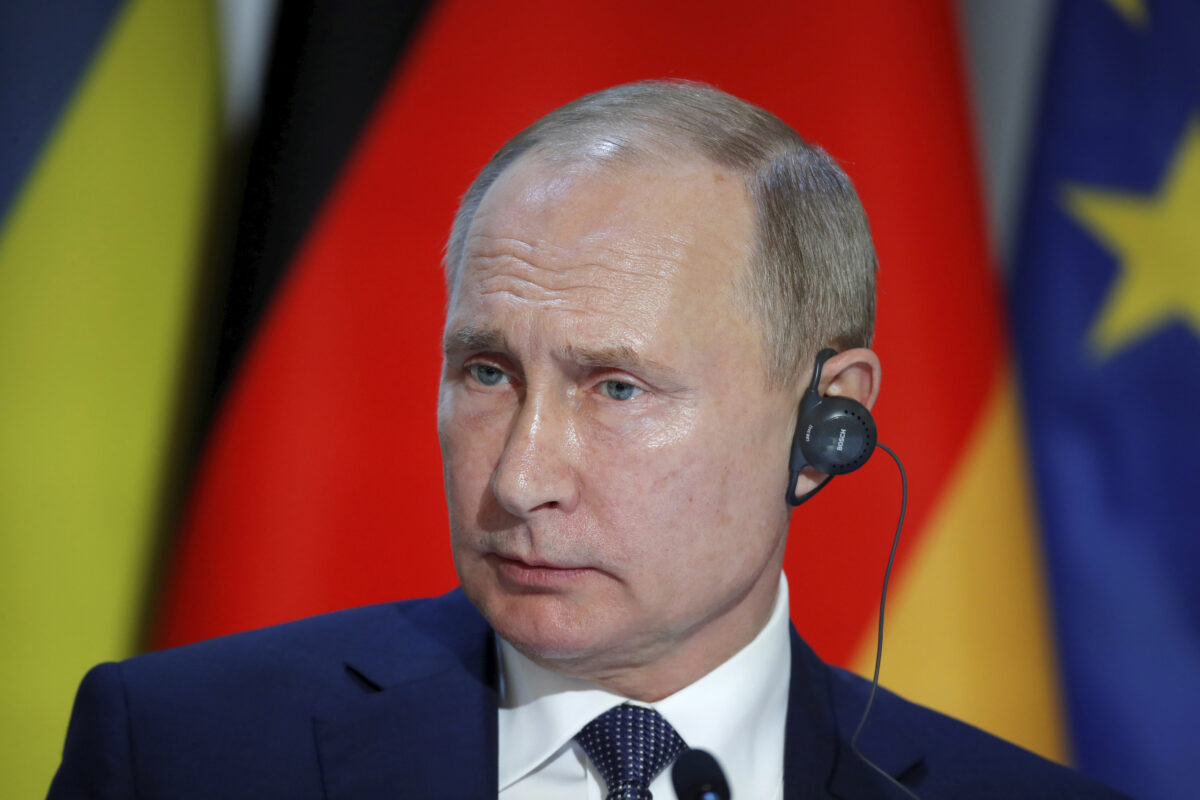 Russia: Putin says European elites are causing chaos