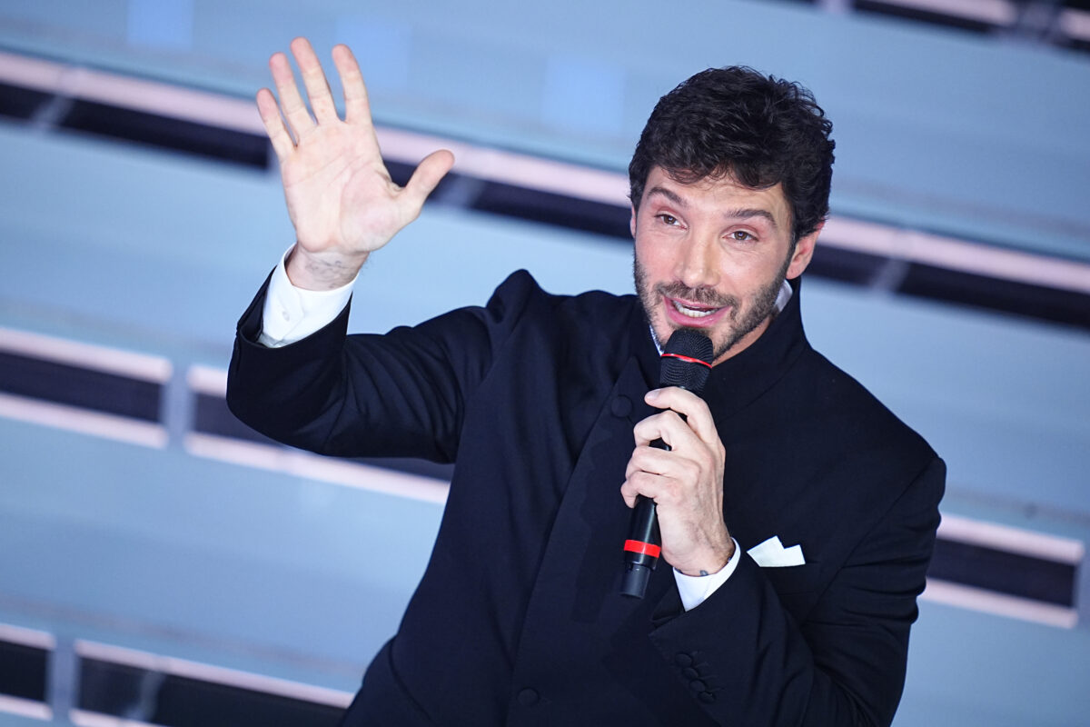 Sanremo: De Martino announces the dates for the 2027 festival – 16 to 20 February