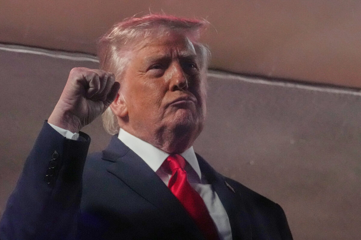 Iran, Trump: ‘Close to ordering new strikes’